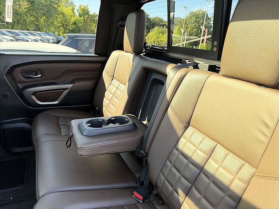 Used 2022 Nissan Titan Platinum Reserve w/ Moonroof Package AWD/4WD image 32