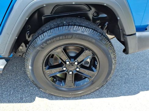 Used 2023 Jeep Wrangler Unlimited Sport AWD/4WD image 4