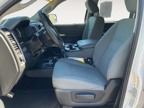 Used 2015 RAM 2500 Tradesman w/ Chrome Appearance Group AWD/4WD image 10