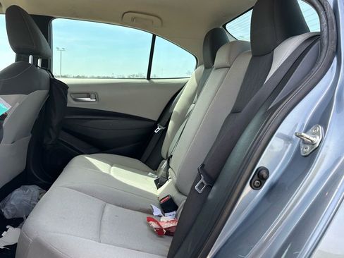 Used 2020 Toyota Corolla LE image 7