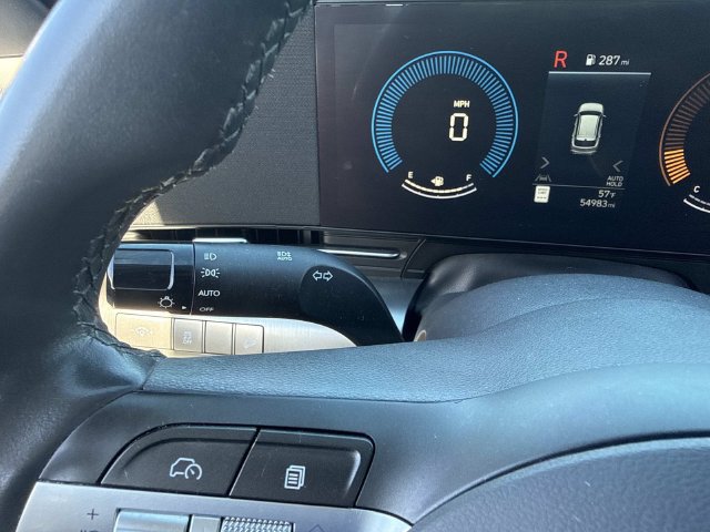 Used 2025 Hyundai Kona SEL FWD image 30