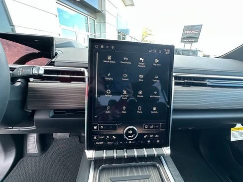 New 2025 GMC Sierra EV Denali image 20