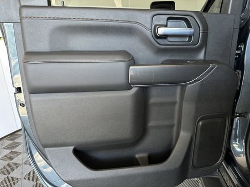 Used 2020 GMC Sierra 2500 AT4 w/ AT4 Premium Package image 29