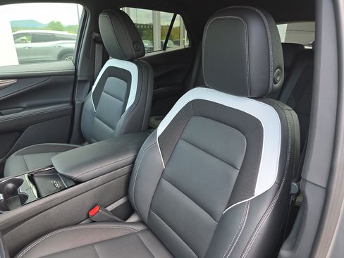Used 2024 Chevrolet Blazer EV LT AWD/4WD image 20