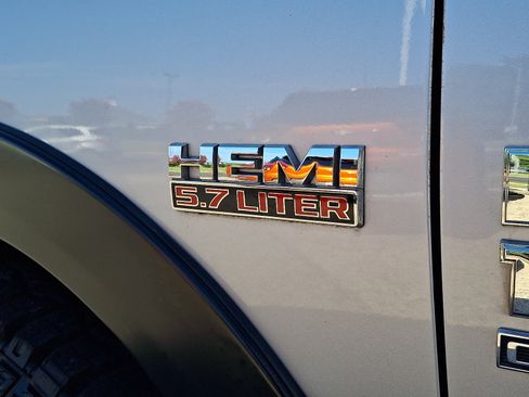 Used 2019 RAM 1500 Big Horn AWD/4WD image 30