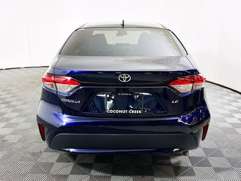 Used 2022 Toyota Corolla LE image 4