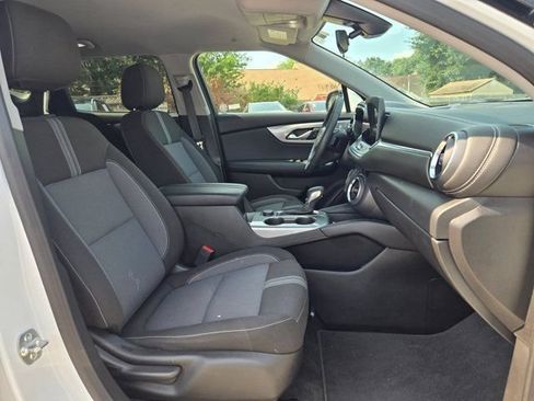 Used 2025 Chevrolet Blazer LT FWD image 29