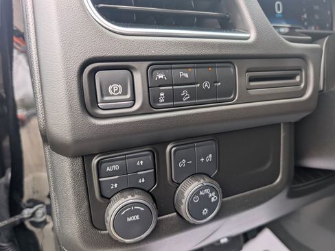 Used 2024 Chevrolet Suburban Premier AWD/4WD image 13
