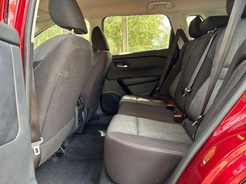Used 2025 Nissan Rogue SV AWD/4WD image 29