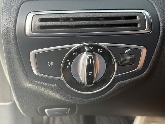 Used 2017 Mercedes-Benz C 300 4MATIC Sedan image 35