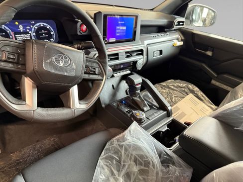 New 2026 Toyota Tacoma TRD Off-Road AWD/4WD image 10