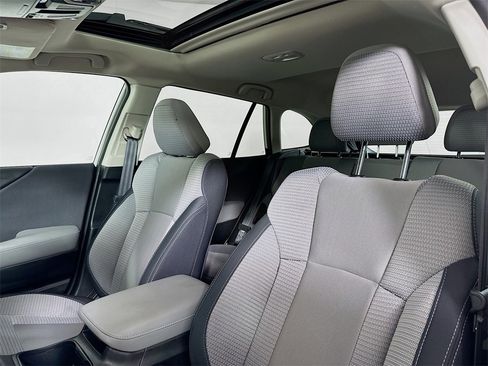 Used 2025 Subaru Outback Premium w/ Popular Package #1 image 8