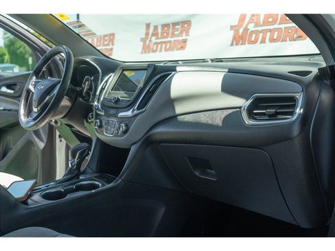 Used 2024 Chevrolet Equinox LT FWD image 32