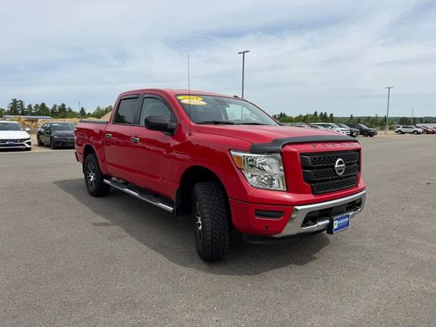 Used 2021 Nissan Titan SV w/ SV Convenience Package AWD/4WD image 4