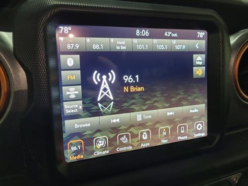 Used 2021 Jeep Gladiator Mojave w/ Dual Top Group image 38