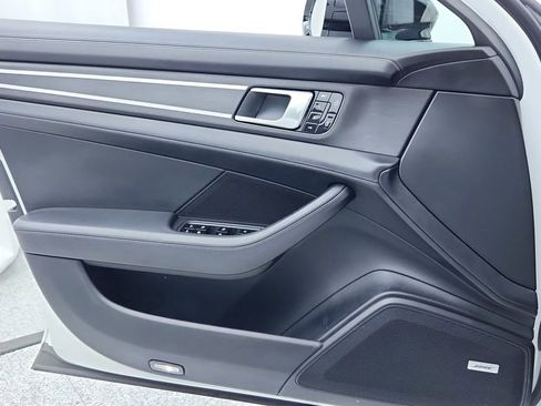 Used 2019 Porsche Panamera Turbo image 17