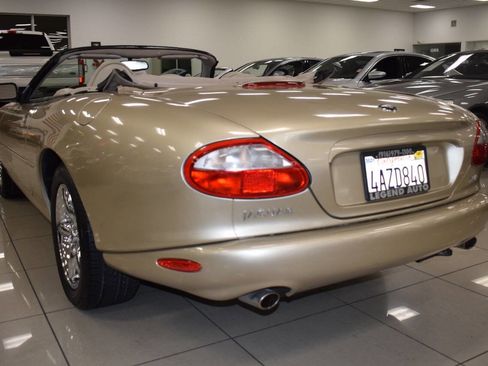 Used 1998 Jaguar XK8 Convertible image 8