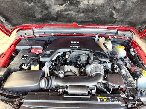 Used 2018 Jeep Wrangler Unlimited Rubicon image 25