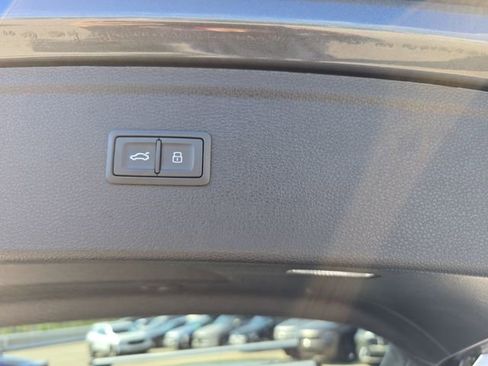Used 2023 Audi Q5 2.0T Premium Plus AWD/4WD image 16
