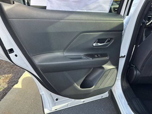 New 2026 Nissan Kicks SV w/ SV Premium Package image 15