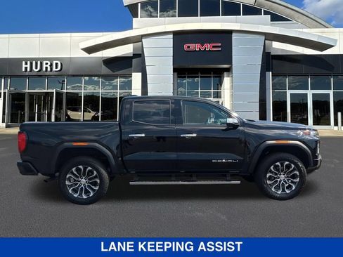 Used 2025 GMC Canyon Denali AWD/4WD image 3