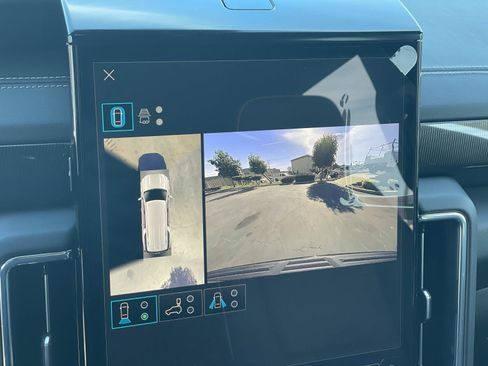 New 2026 GMC Yukon XL Elevation image 14