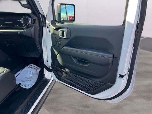 Used 2022 Jeep Wrangler Unlimited Rubicon w/ Dual Top Group image 29