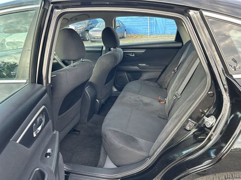Used 2015 Nissan Altima 2.5 SV FWD image 10