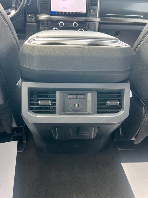 Used 2024 Ford F250 Lariat w/ Black Appearance Package AWD/4WD image 18