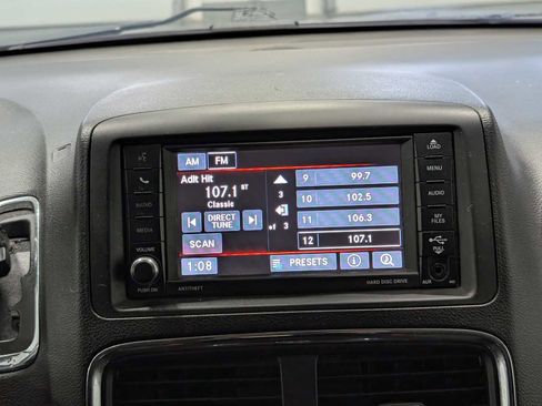 Used 2017 Dodge Grand Caravan SE w/ Power Window Group image 16