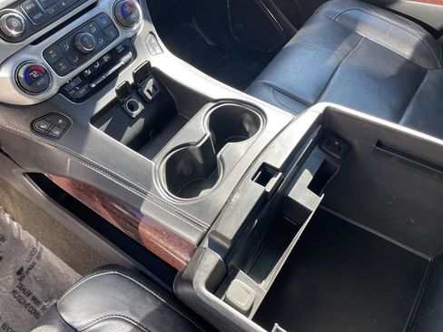 Used 2018 GMC Yukon XL SLT image 9