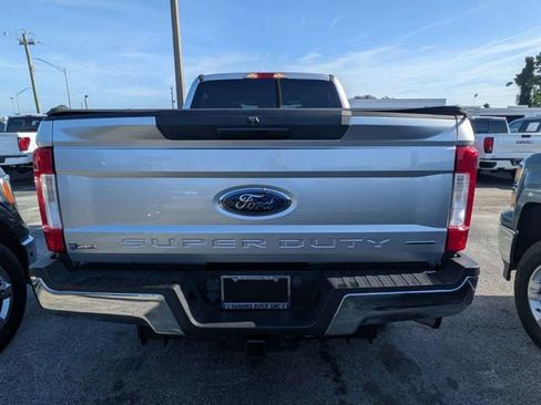 Used 2019 Ford F250 XLT AWD/4WD image 4