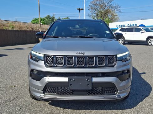 Used 2023 Jeep Compass High Altitude AWD/4WD image 2