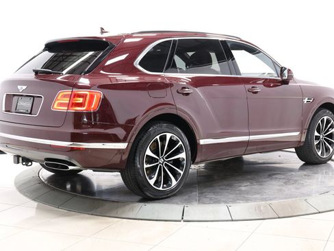 Used 2018 Bentley Bentayga AWD/4WD image 75