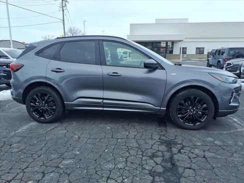 Used 2023 Ford Escape ST-Line Elite image 2