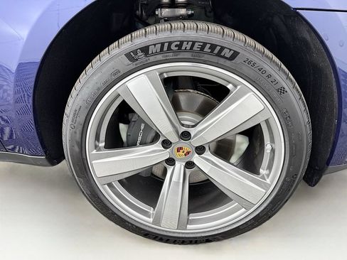Used 2026 Porsche Macan AWD/4WD image 33