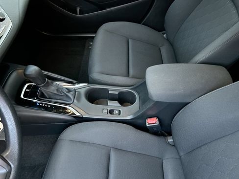 Used 2024 Toyota Corolla LE FWD image 27