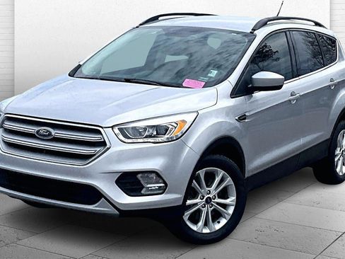 Used 2018 Ford Escape SEL image 11
