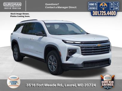Used 2024 Chevrolet Traverse LT