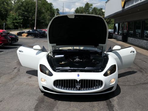 Used 2015 Maserati GranTurismo Convertible image 45