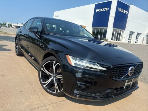 Used 2024 Volvo S60 B5 Plus w/ Climate Package AWD/4WD image 2