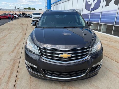 Used 2016 Chevrolet Traverse LT w/ Style and Technology Package FWD image 8