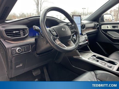 Certified 2022 Ford Explorer Platinum w/ Equipment Group 601A image 26