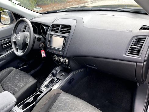 Used 2025 Mitsubishi Outlander Sport ES AWD/4WD image 14