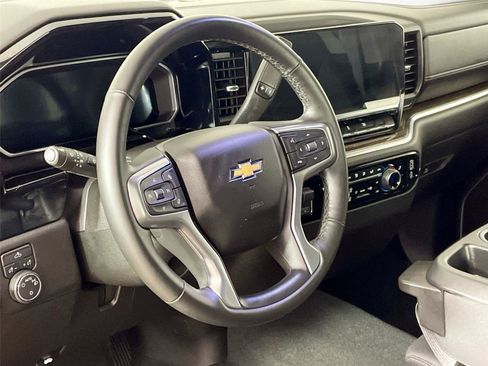 Used 2026 Chevrolet Silverado 1500 LT AWD/4WD image 18