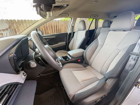 Used 2025 Subaru Outback Premium AWD/4WD image 22