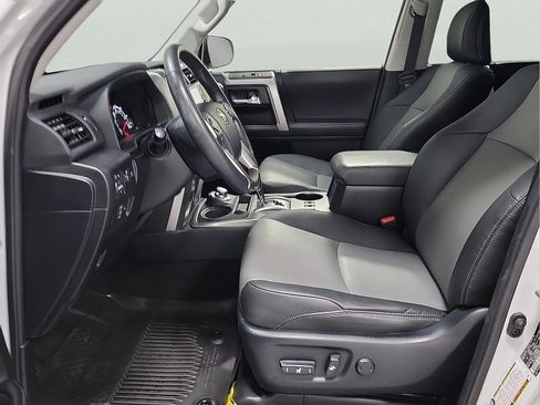 Certified 2024 Toyota 4Runner SR5 Premium w/ Moonroof Package AWD/4WD image 13