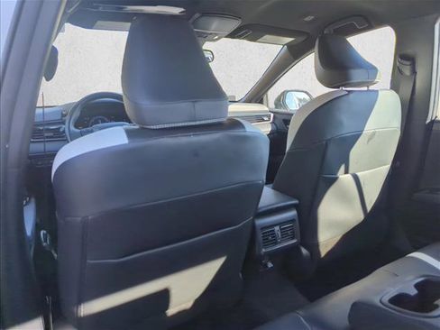 Used 2025 Toyota Camry SE image 20