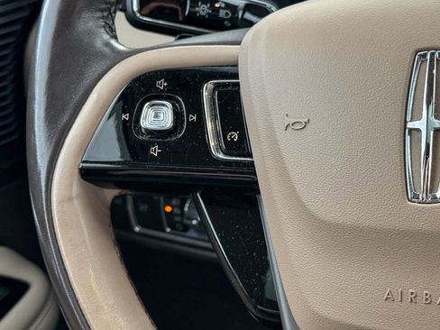 Used 2021 Lincoln Corsair AWD w/ Sport Package image 25