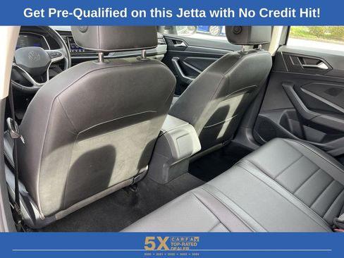 Used 2024 Volkswagen Jetta SE FWD image 20